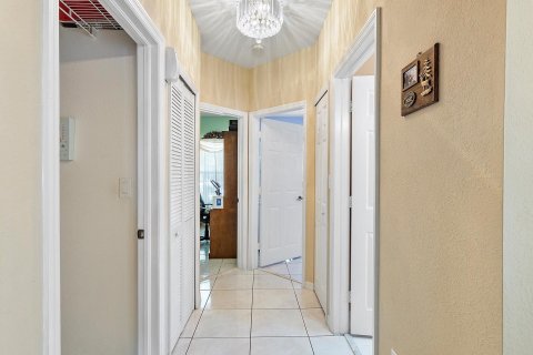Casa en venta en Miami Lakes, Florida, 3 dormitorios, 199.18 m2 № 1132686 - foto 19