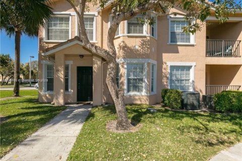 Copropriété à vendre à North Lauderdale, Floride: 3 chambres, 137.5 m2 № 1272162 - photo 1