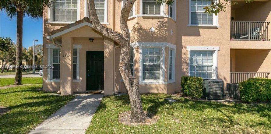 Condo à North Lauderdale, Floride, 3 chambres  № 1272162