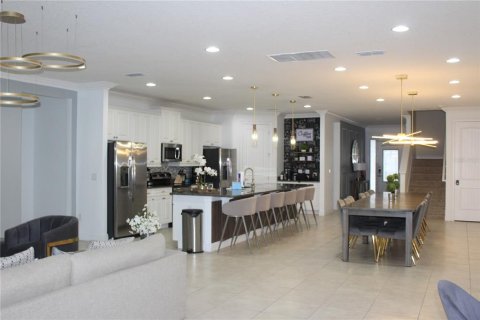 Villa ou maison à vendre à Kissimmee, Floride: 9 chambres, 430.14 m2 № 1327307 - photo 3