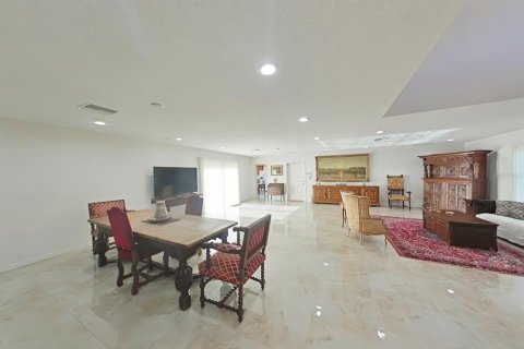 Villa ou maison à vendre à Okeechobee, Floride: 4 chambres, 408.77 m2 № 925792 - photo 24