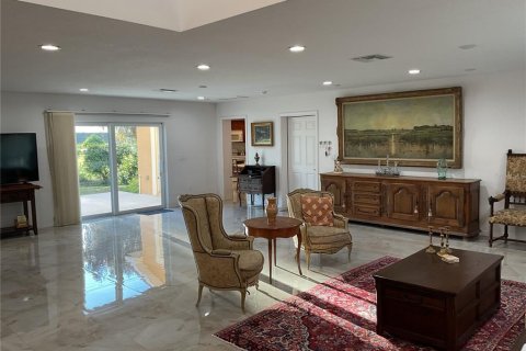Villa ou maison à vendre à Okeechobee, Floride: 4 chambres, 408.77 m2 № 925792 - photo 11