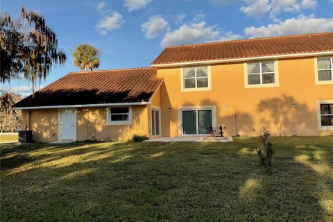 Villa ou maison à vendre à Okeechobee, Floride: 4 chambres, 408.77 m2 № 925792 - photo 4