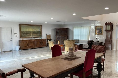 Casa en venta en Okeechobee, Florida, 4 dormitorios, 408.77 m2 № 925792 - foto 23