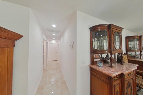 Casa en venta en Okeechobee, Florida, 4 dormitorios, 408.77 m2 № 925792 - foto 22