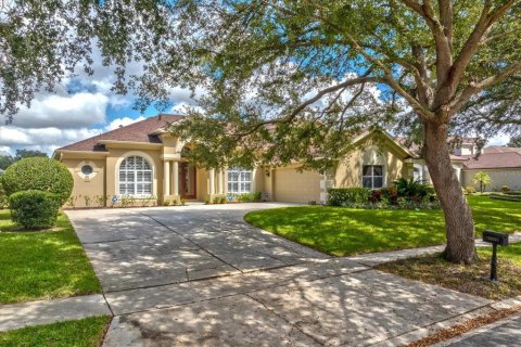 Villa ou maison à vendre à Orlando, Floride: 5 chambres, 338.16 m2 № 1392737 - photo 1