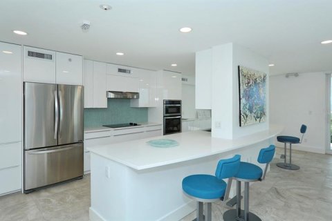 Condominio en alquiler en Longboat Key, Florida, 2 dormitorios, 140.56 m2 № 221077 - foto 18