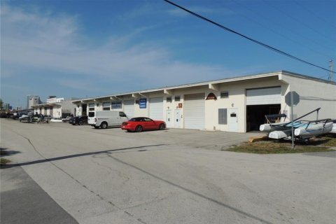 Купить коммерческую недвижимость в Форт-Лодердейл, Флорида № 427996 - фото 6