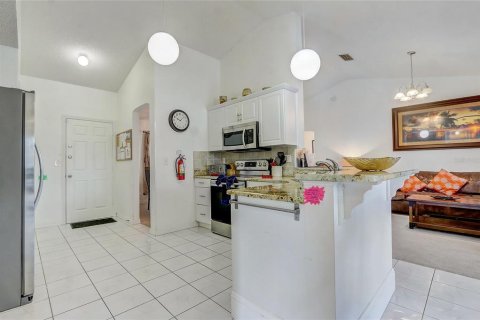 Villa ou maison à vendre à Kissimmee, Floride: 4 chambres, 189.24 m2 № 1350317 - photo 14