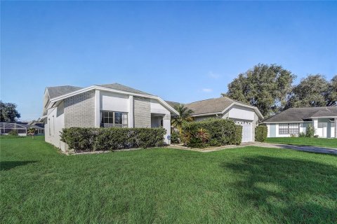 Villa ou maison à vendre à Kissimmee, Floride: 4 chambres, 189.24 m2 № 1350317 - photo 2