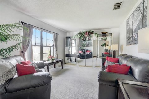 Villa ou maison à vendre à Kissimmee, Floride: 4 chambres, 189.24 m2 № 1350317 - photo 6