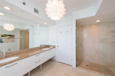 Condo in Sunny Isles Beach, Florida, 2 bedrooms  № 1305037 - photo 10