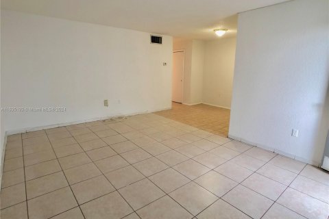 Copropriété à vendre à Miami Beach, Floride: 1 chambre, 61.97 m2 № 1305042 - photo 3