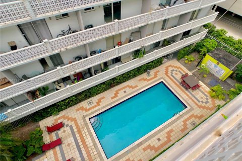 Condo in Miami Beach, Florida, 1 bedroom  № 1305042 - photo 11