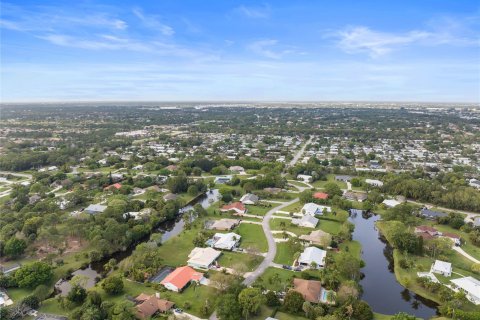 House in Stuart, Florida 3 bedrooms, 169.45 sq.m. № 1116762 - photo 4