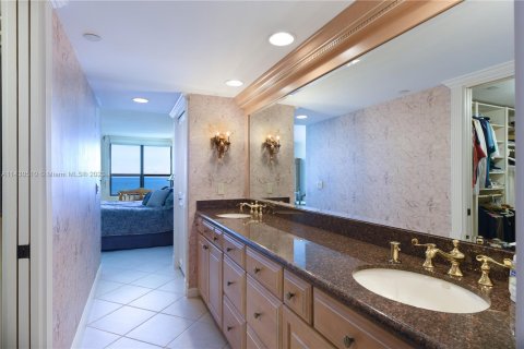 Condominio en venta en Tequesta, Florida, 2 dormitorios, 219.06 m2 № 653827 - foto 22
