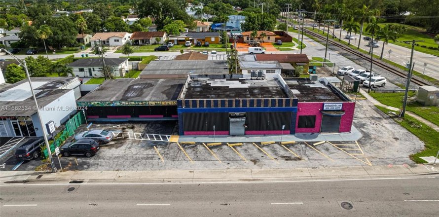 Propiedad comercial en Miami, Florida № 1370773