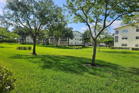 Condominio en venta en Boca Raton, Florida, 1 dormitorio, 66.43 m2 № 1208694 - foto 1