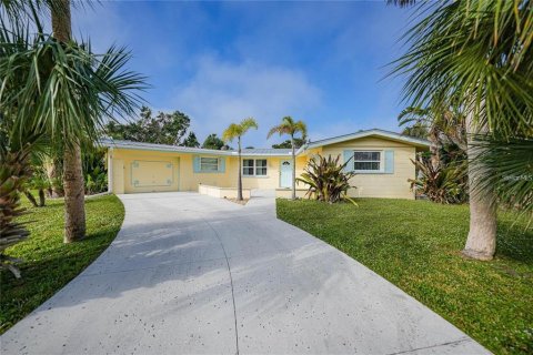 Villa ou maison à louer à Englewood, Floride: 2 chambres, 142.88 m2 № 1343211 - photo 2