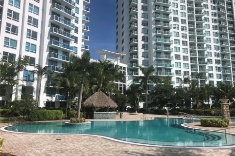 Condo in Sunrise, Florida, 2 bedrooms  № 1237061 - photo 28