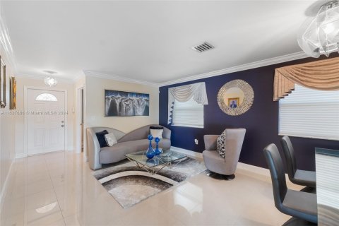 Casa en venta en Miramar, Florida, 3 dormitorios, 160.35 m2 № 1281866 - foto 10