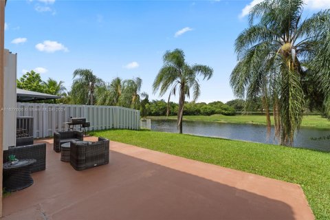 Casa en venta en Miramar, Florida, 3 dormitorios, 160.35 m2 № 1281866 - foto 19