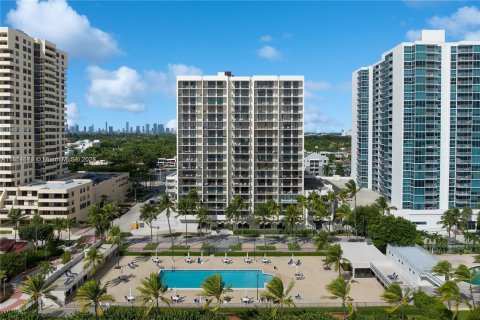 Copropriété à vendre à Miami Beach, Floride: 1 chambre, 99.87 m2 № 1333631 - photo 4