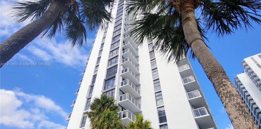 Condo in Aventura, Florida, 2 bedrooms  № 814708