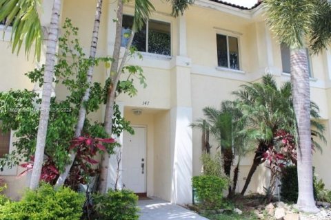 Adosado en venta en Hollywood, Florida, 2 dormitorios, 133.78 m2 № 1380497 - foto 1