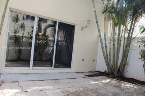 Adosado en venta en Hollywood, Florida, 2 dormitorios, 133.78 m2 № 1380497 - foto 20