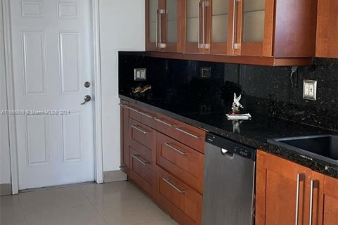 Casa en venta en Opa-locka, Florida, 3 dormitorios, 89.19 m2 № 1380369 - foto 12