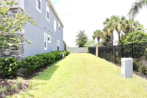 Casa en venta en Kissimmee, Florida, 9 dormitorios, 405.33 m2 № 1302001 - foto 3