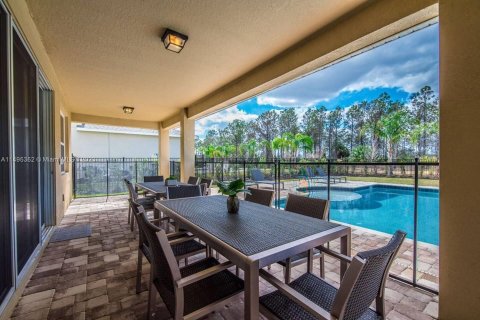 Villa ou maison à vendre à Kissimmee, Floride: 8 chambres, 335.56 m2 № 873884 - photo 12