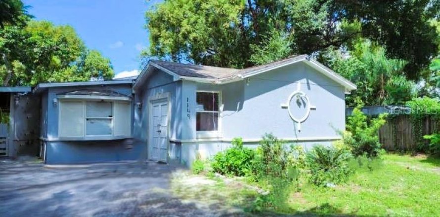 House in Orlando, Florida 3 bedrooms, 153.75 sq.m. № 1373950