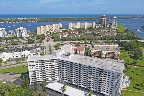 Condominio en venta en North Palm Beach, Florida, 2 dormitorios, 106.19 m2 № 1100380 - foto 19