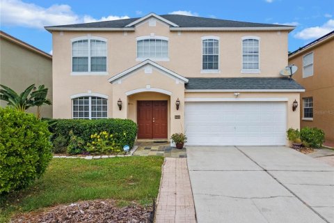 House in Orlando, Florida 5 bedrooms, 234.49 sq.m. № 823923 - photo 1