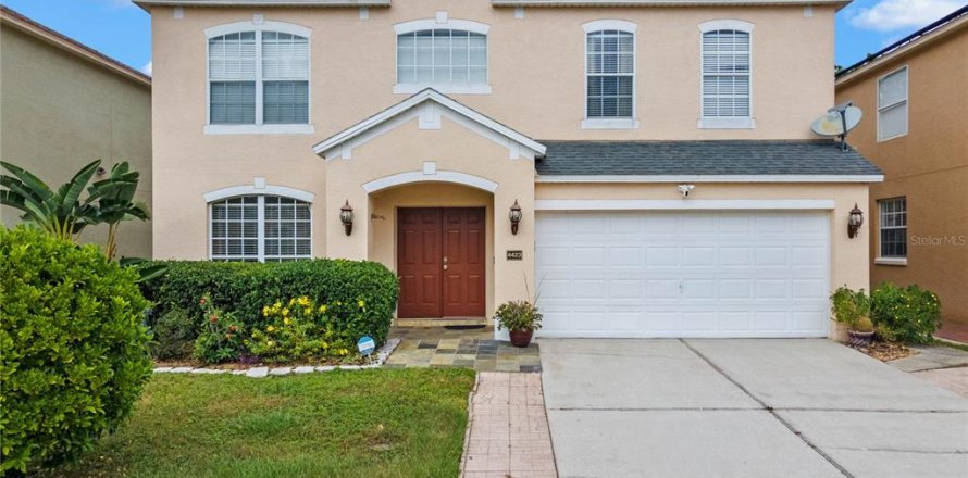 House in Orlando, Florida 5 bedrooms, 234.49 sq.m. № 823923