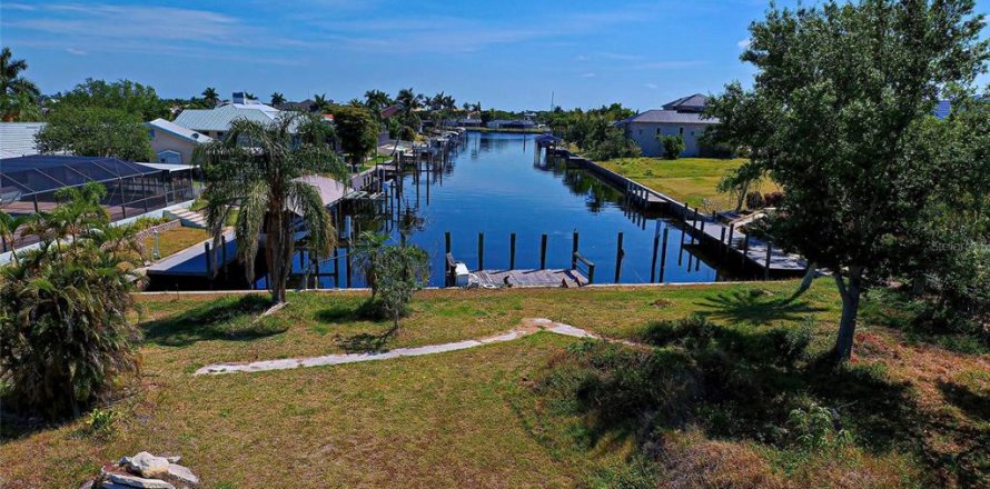 Terrain à Port Charlotte, Floride № 1297045