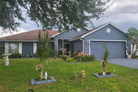 Villa ou maison à vendre à Kissimmee, Floride: 4 chambres, 160.26 m2 № 1297046 - photo 1