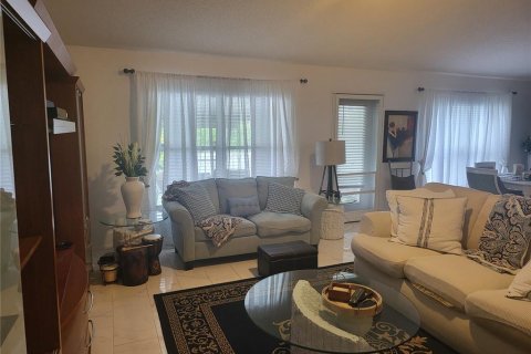 Casa en venta en Kissimmee, Florida, 4 dormitorios, 160.26 m2 № 1297046 - foto 18