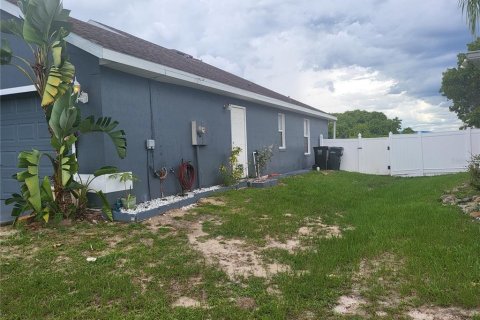 Casa en venta en Kissimmee, Florida, 4 dormitorios, 160.26 m2 № 1297046 - foto 3