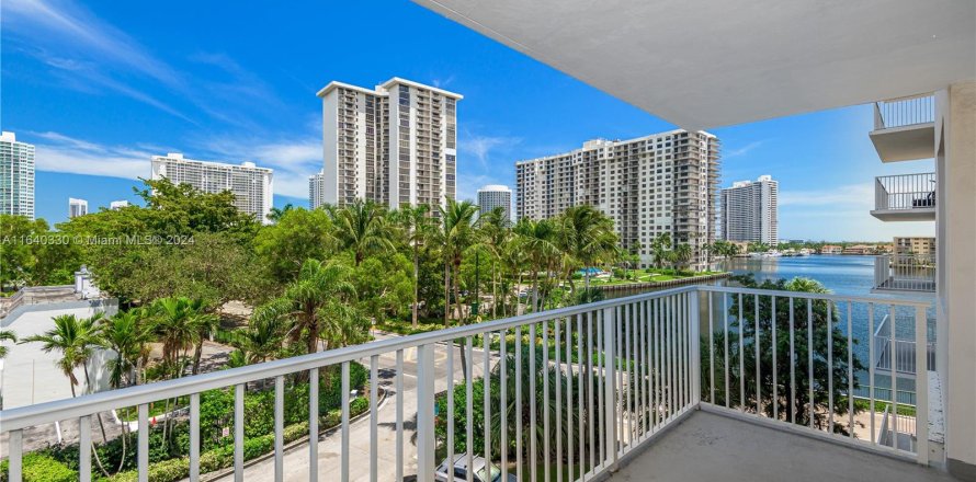 Condo in Aventura, Florida, 1 bedroom  № 1318871