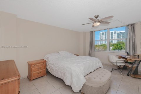 Copropriété à vendre à Aventura, Floride: 1 chambre, 99.03 m2 № 1318871 - photo 19