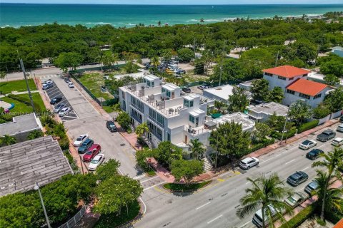 Condominio en venta en Miami Beach, Florida, 12 dormitorios, 890.65 m2 № 1318869 - foto 24