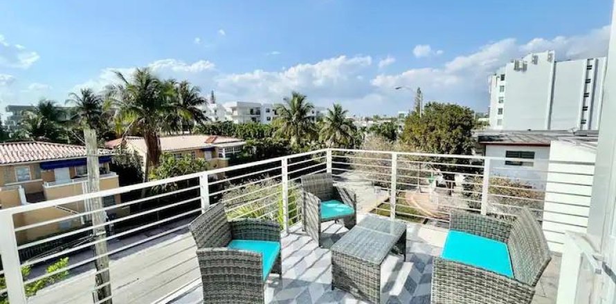 Condominio en Miami Beach, Florida, 12 dormitorios  № 1318869