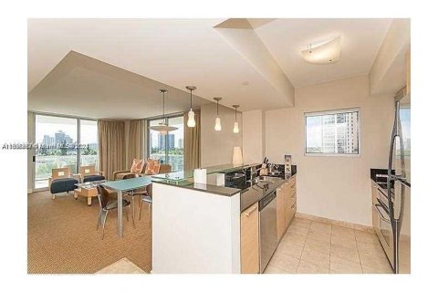 Condominio en venta en Sunny Isles Beach, Florida, 2 dormitorios, 139.07 m2 № 1306431 - foto 9