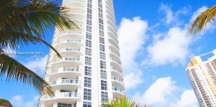 Condo à Sunny Isles Beach, Floride, 2 chambres  № 1306431