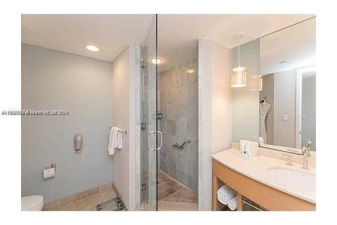 Condo in Sunny Isles Beach, Florida, 2 bedrooms  № 1306431 - photo 5