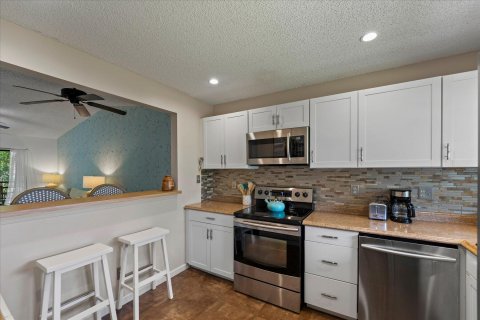 Condo in Stuart, Florida, 2 bedrooms  № 1217331 - photo 14