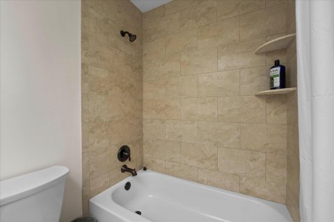 Condo in Stuart, Florida, 2 bedrooms  № 1217331 - photo 5